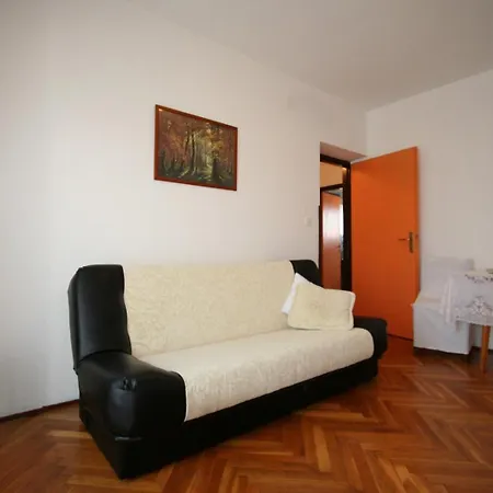 In Silo/insel Krk 14599 Apartman *