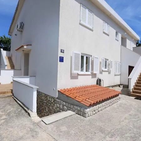 Apartment In Silo - Insel Krk 14599 *