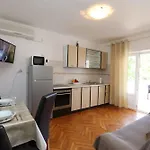 公寓 Apartment In Silo - Insel Krk 14599 *